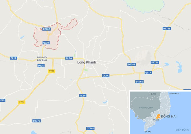 Bé trai còn dây rốn bị bỏ rơi trước cổng nhà dân