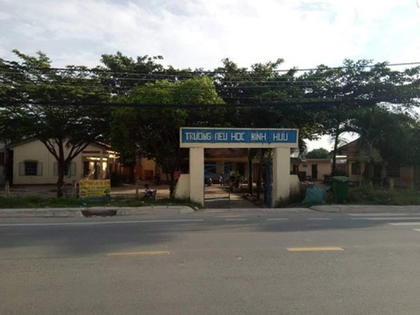 Tạm đình chỉ cô giáo đánh học sinh bầm tím mông