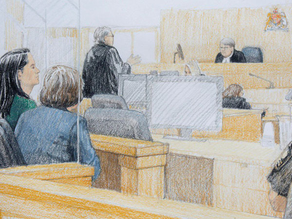 Ngột ngạt phiên xét xử đằng sau 2 lớp kính chống đạn của sếp Huawei Mạnh Vãn Chu