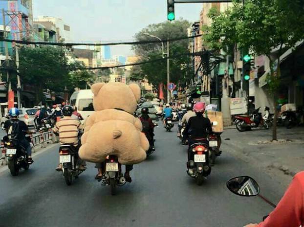 Hà Nội giảm nhiệt độ sốc, rét đậm 15 độ, cư dân mạng vội chuyền tay nhau bí kíp chống rét không giống ai