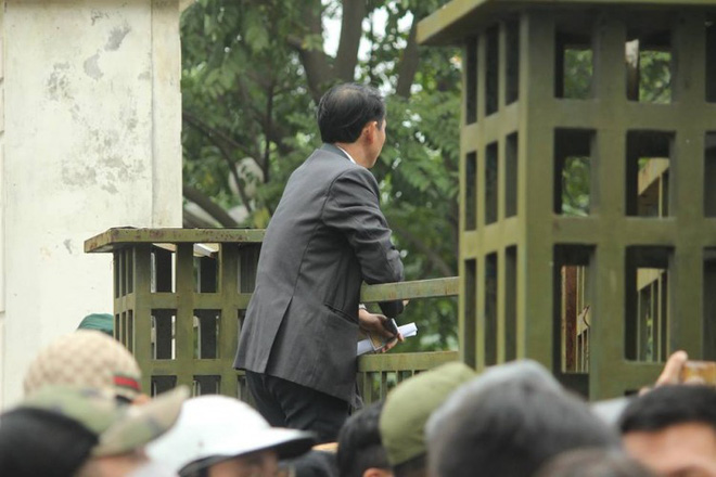 VFF gửi công văn hỏa tốc cầu cứu vì quá nhiều người giả thương binh tụ tập gây rối đòi mua vé