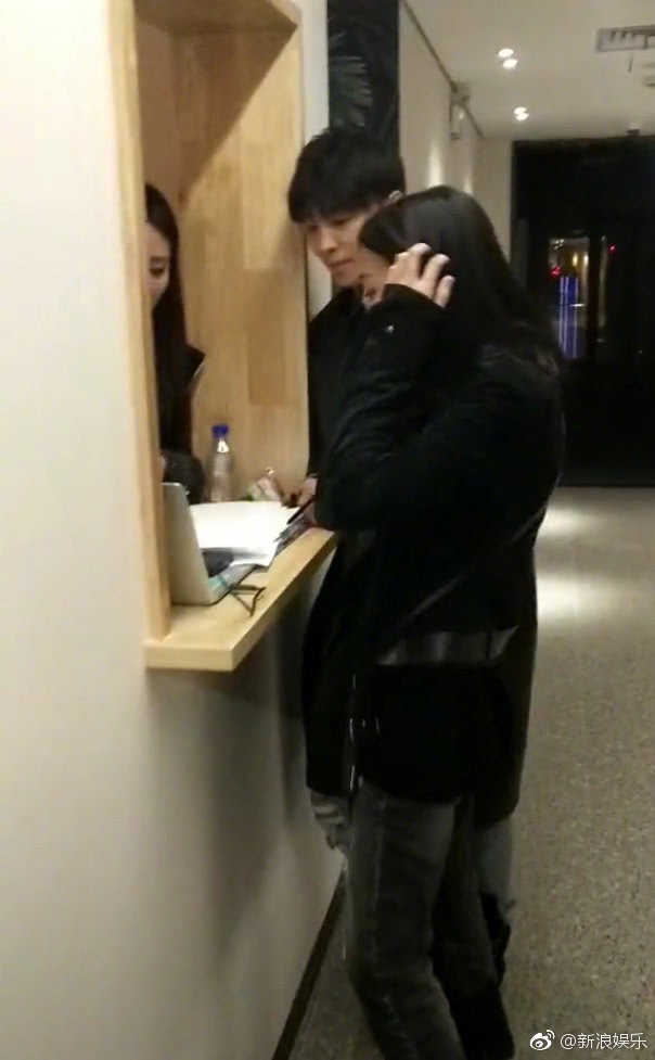 Trịnh Sảng đã đăng ký kết hôn, lộ giấy chứng nhận với bạn trai CEO chỉ sau 6 tháng hẹn hò?