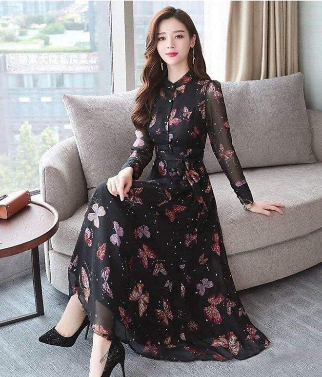 Đặt mua váy hoa thướt tha nhận ngay sản phẩm cứng ngắc nhăn nhúm, cô gái phản ánh còn bị shop mắng chửi và chặn Facebook