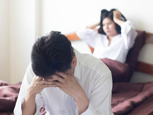 Xin tiền để góp phần sang cát cho bố, chồng nói một câu khiến tôi uất ức xấu hổ với người đã mất