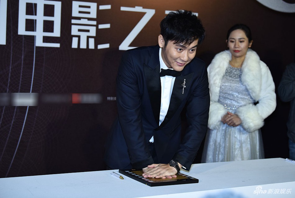 Hình ảnh hiếm hoi của Lý Thần tươi tắn, rạng rỡ tại sự kiện lớn sau nửa năm vướng vào scandal của Phạm Băng Băng