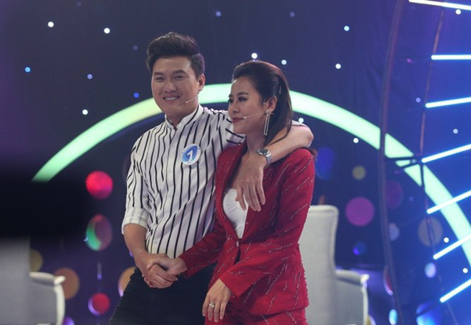 Khi sao Việt gặp lại tình cũ: Kẻ lẳng lặng né tránh, người thoải mái đối diện không màng dư luận