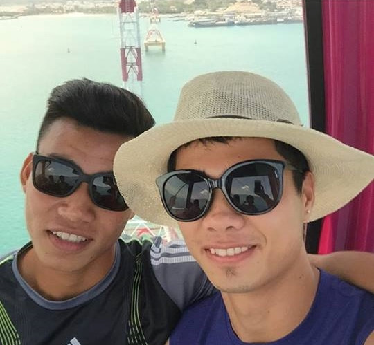 Nhìn đi nhìn lại, đội tuyển Việt Nam cũng có nhiều cặp đôi tình bể bình khiến fan tích cực đẩy thuyền