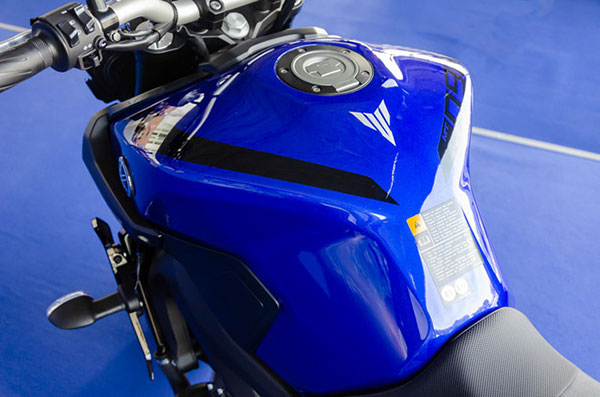 Yamaha MT-09 chính hãng về Việt Nam, giá 299 triệu đồng