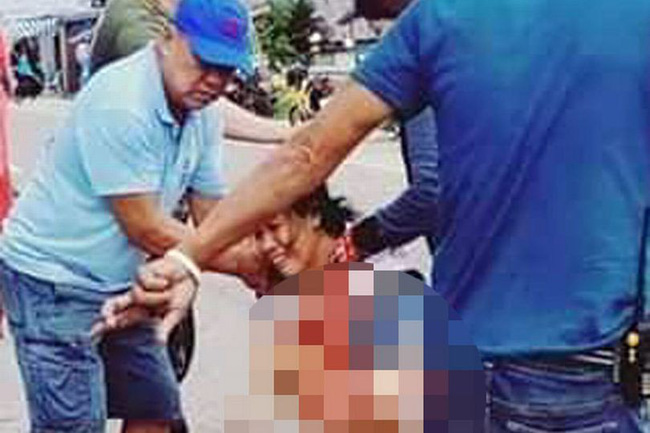 Đang trên xe máy về nhà, mẹ khóc ngất khi con trai 19 tháng tuổi bỗng tử vong ngay trước mắt vì một chiếc khăn