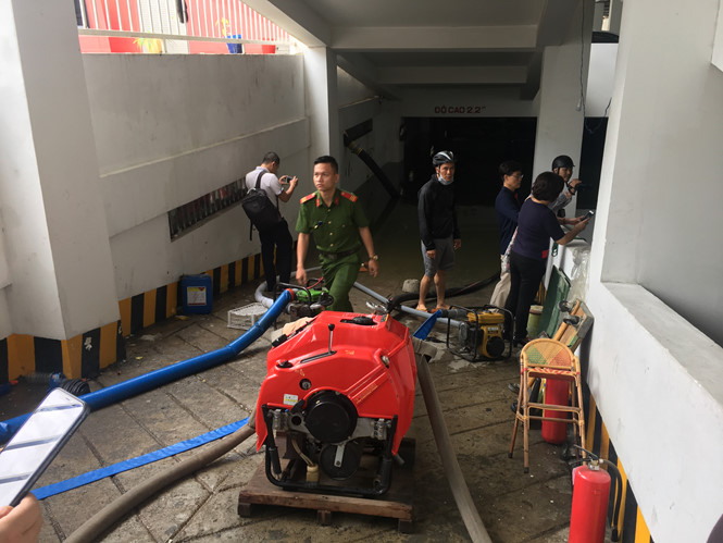 Chủ xế hộp bị đuối nước ở Đà Nẵng liều mình bơi trong hầm để giải cứu