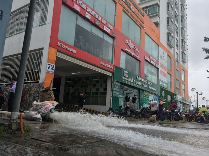 Chủ xế hộp bị đuối nước ở Đà Nẵng liều mình bơi trong hầm để giải cứu