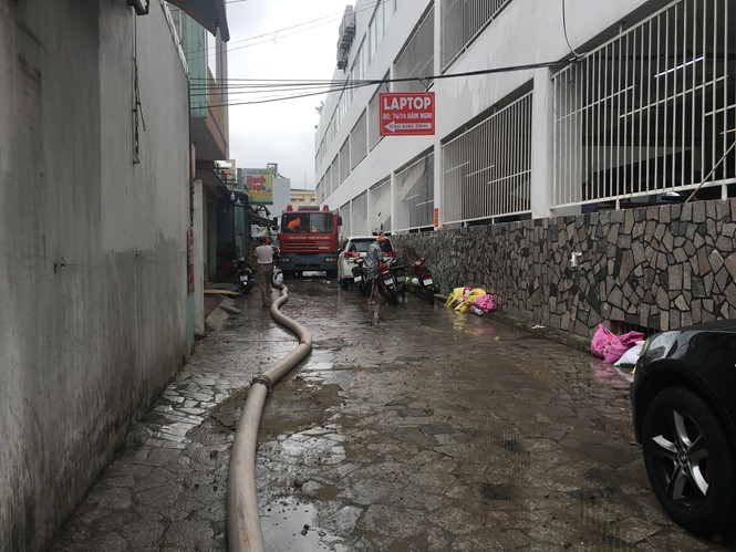 Chủ xế hộp bị đuối nước ở Đà Nẵng liều mình bơi trong hầm để giải cứu