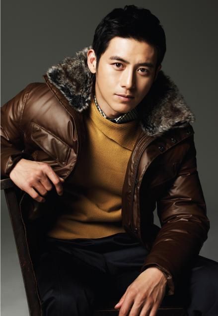 Go Soo: Nam thần ngày nào giờ đã là ông bố 3 con, yêu vợ chiều con nhất làng giải trí Hàn