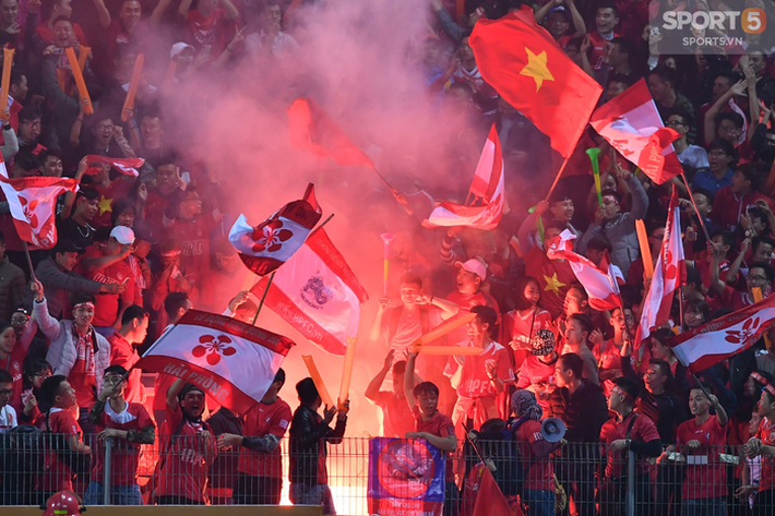 Bóng ma hooligan và nỗi ám ảnh trong văn hóa cổ vũ của CĐV Việt Nam