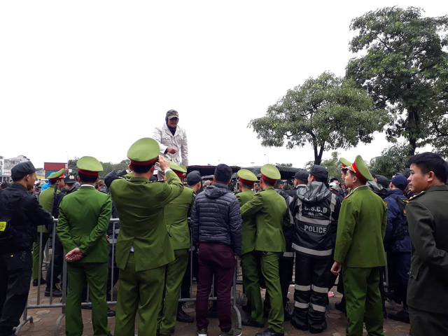 VFF khẩn cấp nhờ Bộ tư lệnh Thủ đô ngăn chặn gây rối