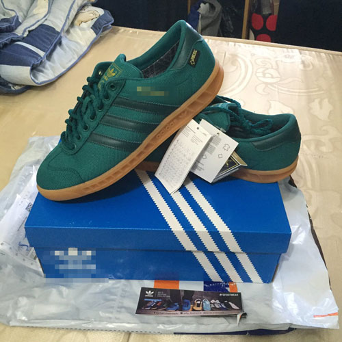 CĐV Malaysia rao bán đồ để có tiền sang Việt Nam cổ vũ AFF Cup