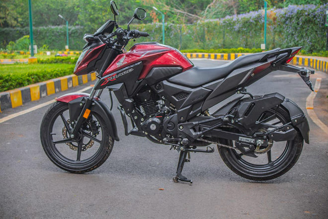 Honda X-Blade ABS mới giá 28,66 triệu đồng, đốn tim phái mạnh