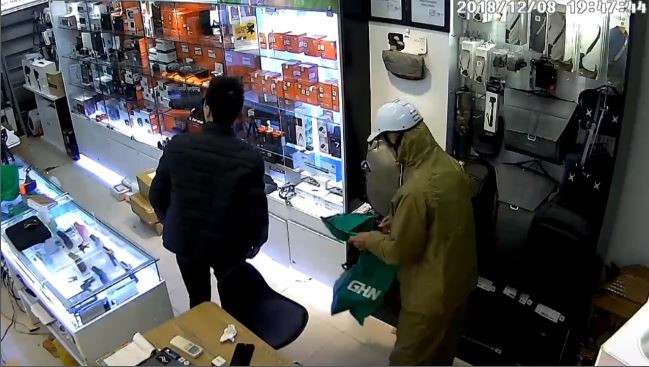 Giả nhân viên Giao Hàng Nhanh chiếm đoạt tài sản 20 triệu