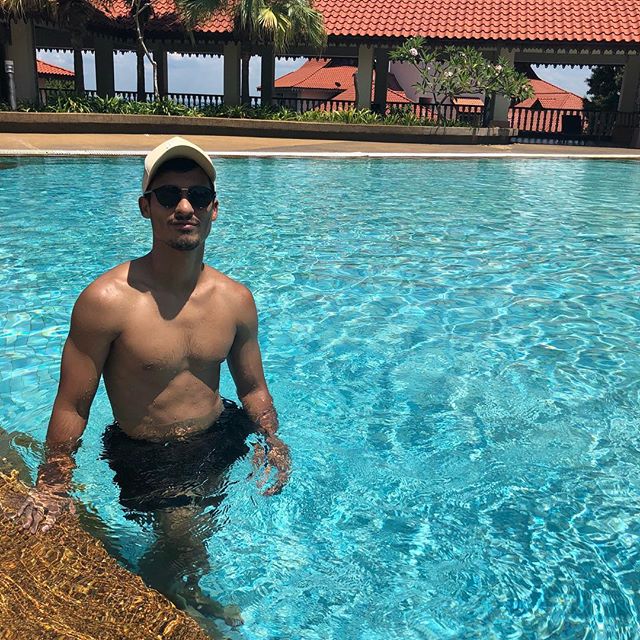 Hình thể vạm vỡ của cầu thủ Malaysia đối đầu Việt Nam ở AFF Cup