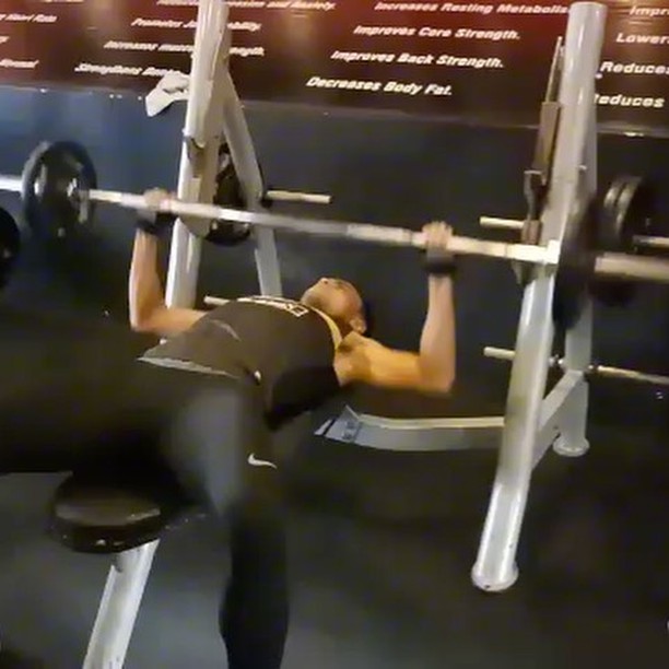 Hình thể vạm vỡ của cầu thủ Malaysia đối đầu Việt Nam ở AFF Cup Hình thể vạm vỡ của cầu thủ Malaysia đối đầu Việt Nam ở AFF Cup