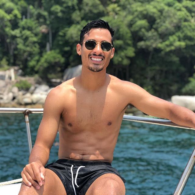 Hình thể vạm vỡ của cầu thủ Malaysia đối đầu Việt Nam ở AFF Cup