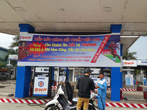 Một cây xăng miễn phí 50.000 đồng cho khách hàng tên Hải và Phượng