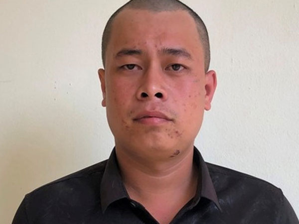 Đi xin học nghề làm tóc, cô gái bị gã trai bóp cổ cướp điện thoại