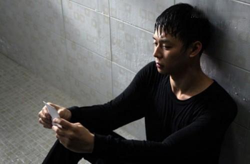 Con càng lớn càng không giống bố, tôi nghi ngờ đay nghiến vợ rồi chết lặng trước sự thật