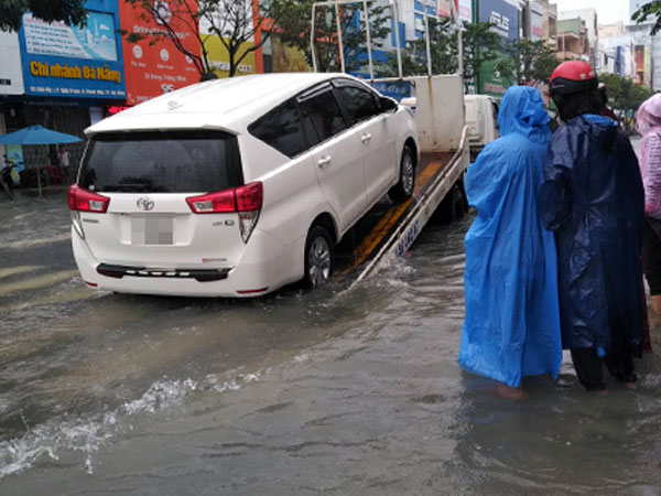 Bảo hiểm chi tiền tỷ bồi thường xe ngập nước ở Đà Nẵng