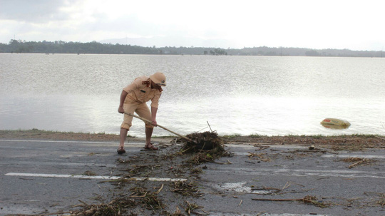 Quốc lộ 1 qua Quảng Nam chính thức thông tuyến sau 2 ngày tê liệt