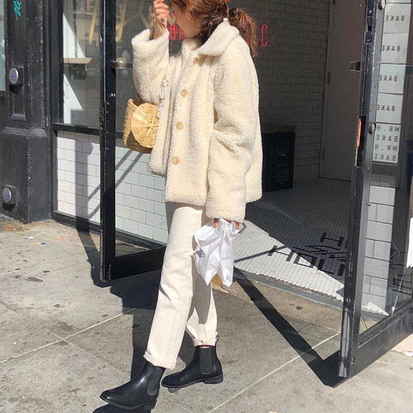 Áo khoác Teddy - chiếc áo khoác mềm mịn như gấu bông chính là item ấm nhất, dễ thương nhất mà bạn nên sắm đông này