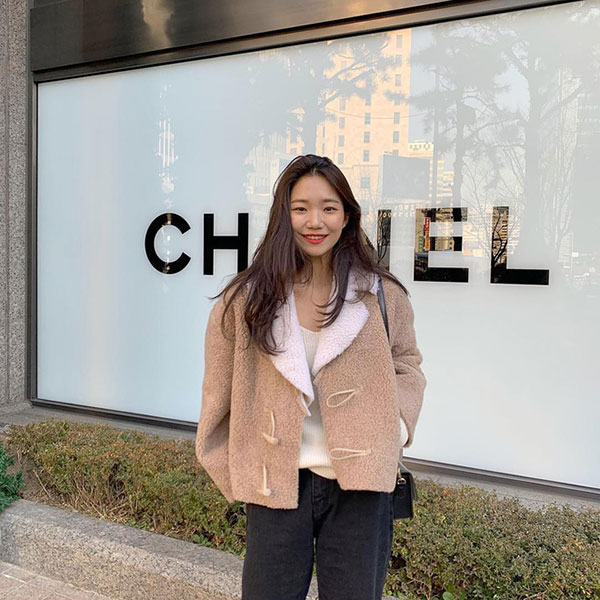 Áo khoác Teddy - chiếc áo khoác mềm mịn như gấu bông chính là item ấm nhất, dễ thương nhất mà bạn nên sắm đông này