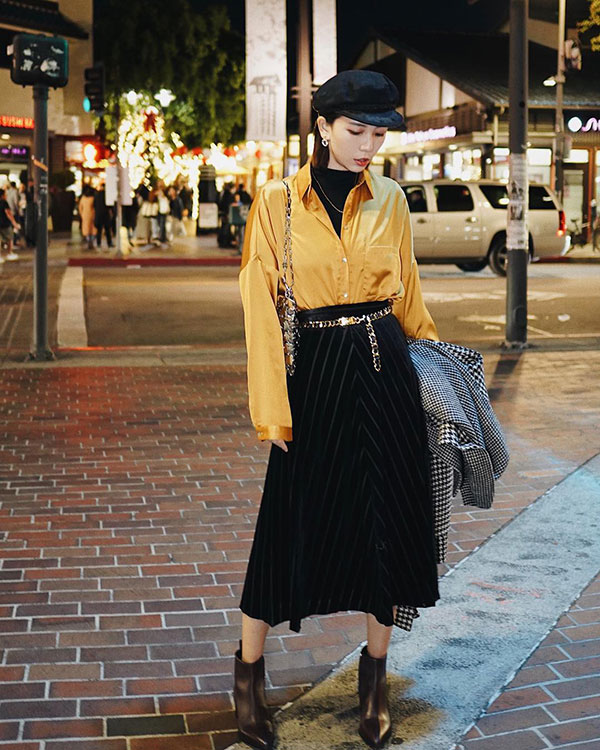 Lấy cảm hứng từ Song Hye Kyo, nàng công sở có ngay công thức layer áo cổ lọ + áo sơ mi chuẩn thanh lịch