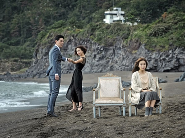 Tin nhắn lạ và cuộc gặp gỡ bất ngờ sau 3 năm với người đàn bà từng ám ảnh mình khiến tôi đau vô kể