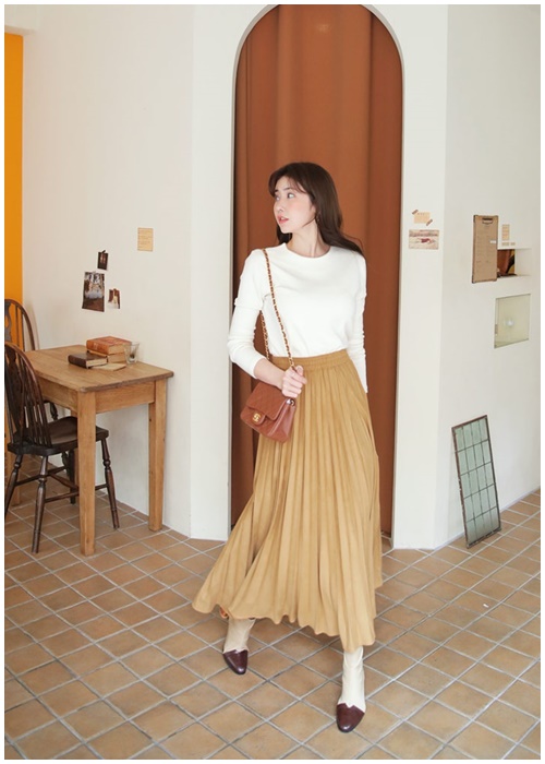 Váy midi: Chiếc váy lãng mạn nhất trong trời se lạnh