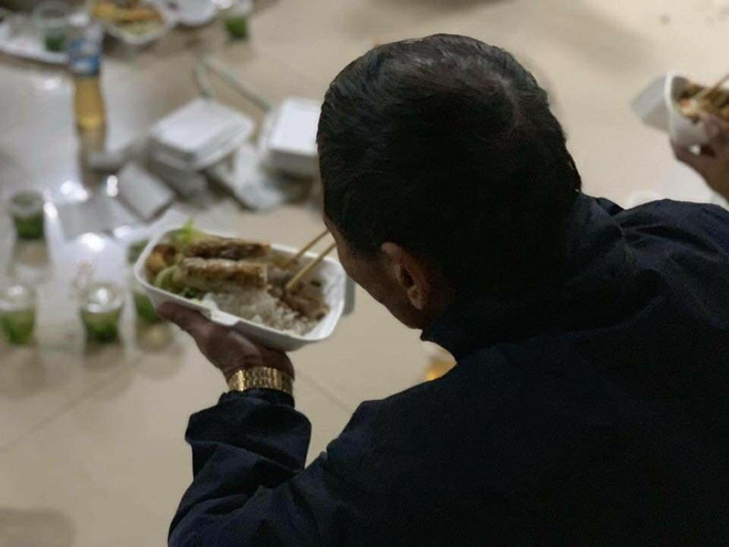 Xưng thương binh, cố thủ đòi mua vé, ăn nhậu ngay tại trụ sở VFF