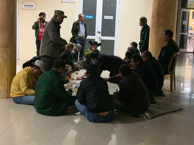 Xưng thương binh, cố thủ đòi mua vé, ăn nhậu ngay tại trụ sở VFF