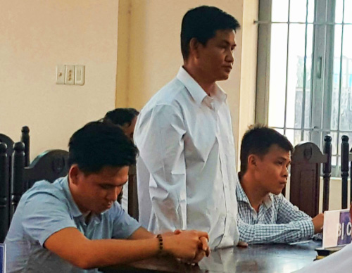 Ba cựu cán bộ trại giam hầu tòa vì đánh phạm nhân tử vong