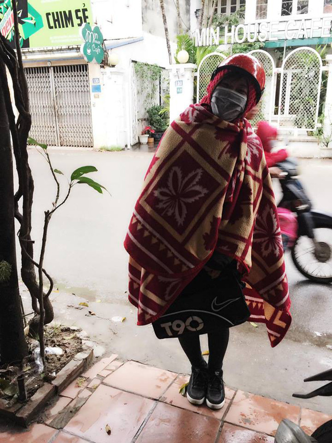 Hớn hở khoe ăn mặc hợp mốt, cô nàng bị cộng đồng mạng ném đá không thương tiếc