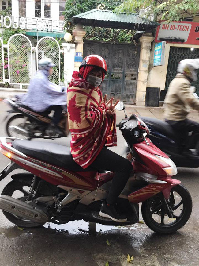 Hớn hở khoe ăn mặc hợp mốt, cô nàng bị cộng đồng mạng ném đá không thương tiếc