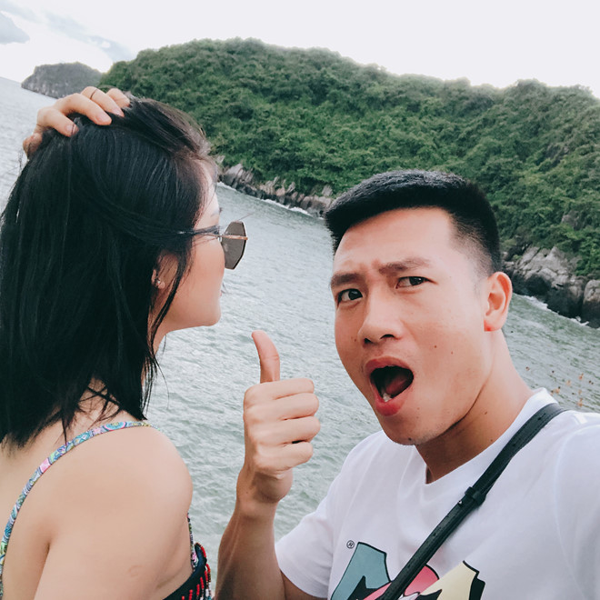 Tiền vệ Huy Hùng: Thích chụp ảnh dìm hàng, có bạn gái xinh đẹp