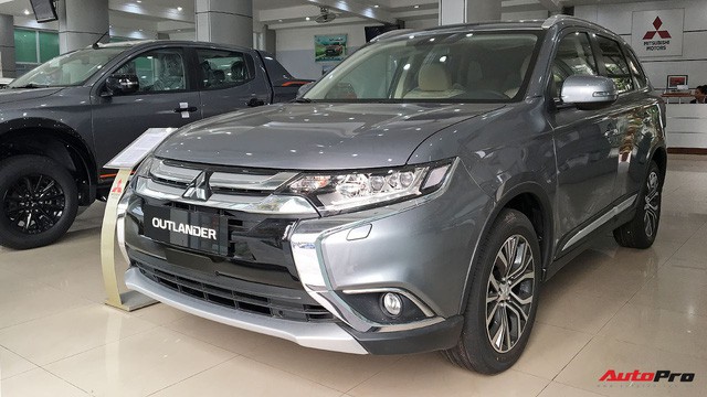 Ma trận giá xe năm 2018 tại Việt Nam: Xe tăng liên tiếp, xe giảm hơn nửa tỷ đồng