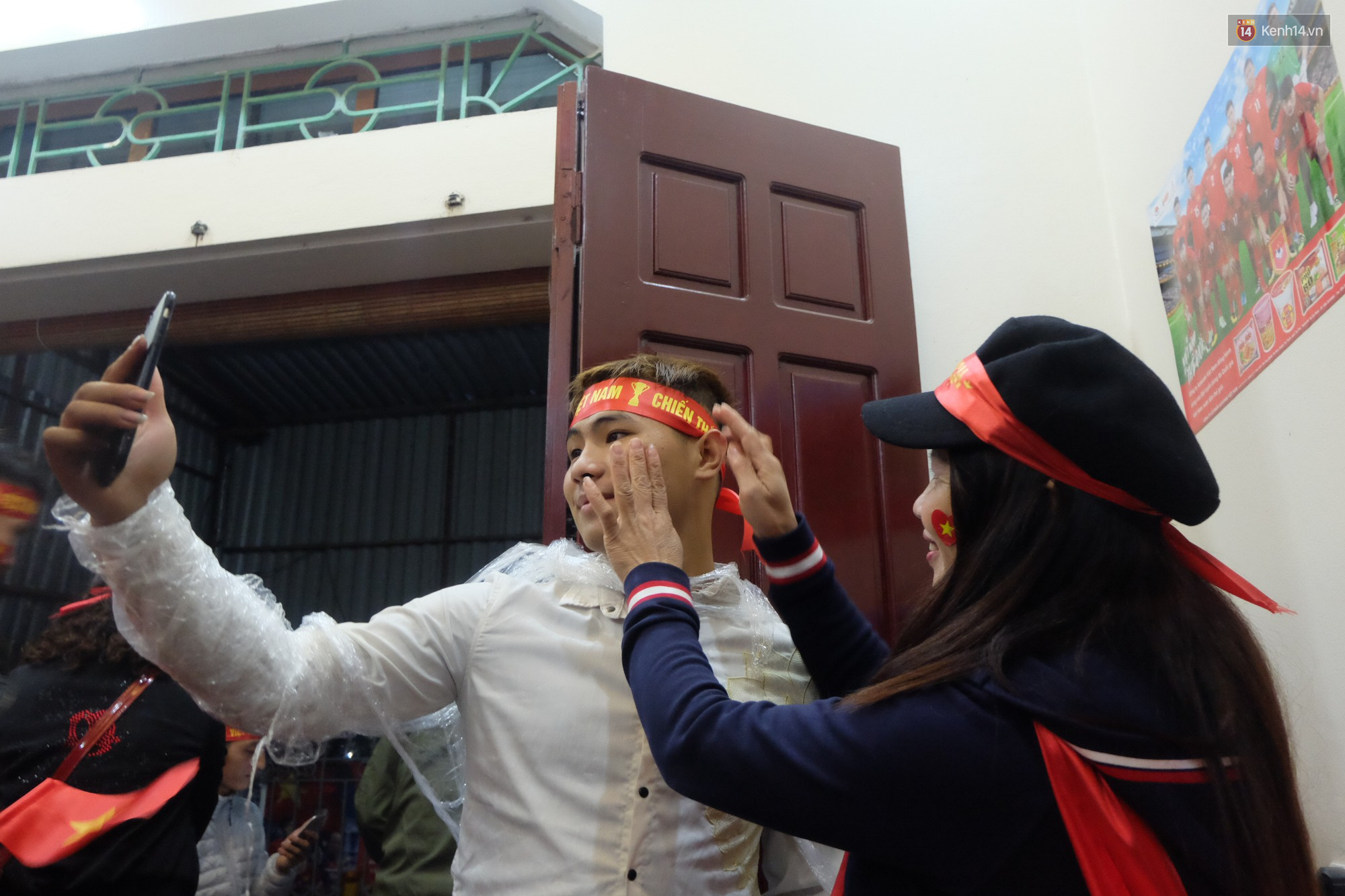 Mẹ Quang Hải nói về kết quả hòa 2-2 trận chung kết lượt đi AFF Cup: Tôi đã dự đoán từ trước, cơ hội chia đều cho hai bên