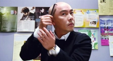 Vì sao Trương Vệ Kiện để mái tóc trọc lóc suốt 22 năm không hề thay đổi?