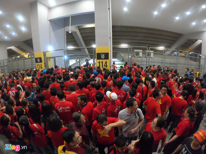 LĐBĐ Malaysia điều tra việc CĐV Việt Nam không thể vào sân Bukit Jalil