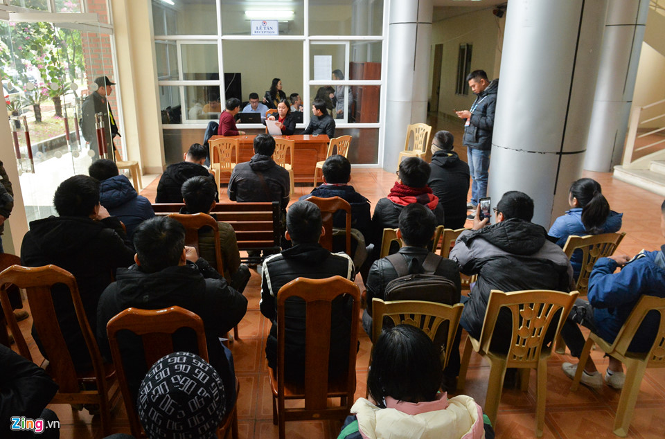 Dân phe không dám mua lại vé chung kết AFF Cup vì giá quá cao