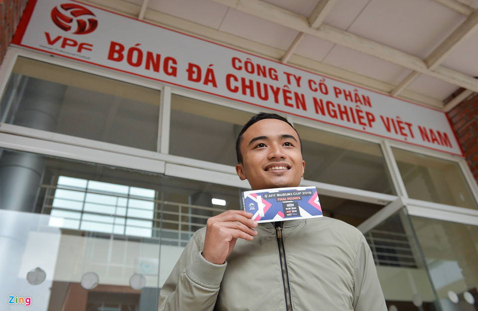 Dân phe không dám mua lại vé chung kết AFF Cup vì giá quá cao