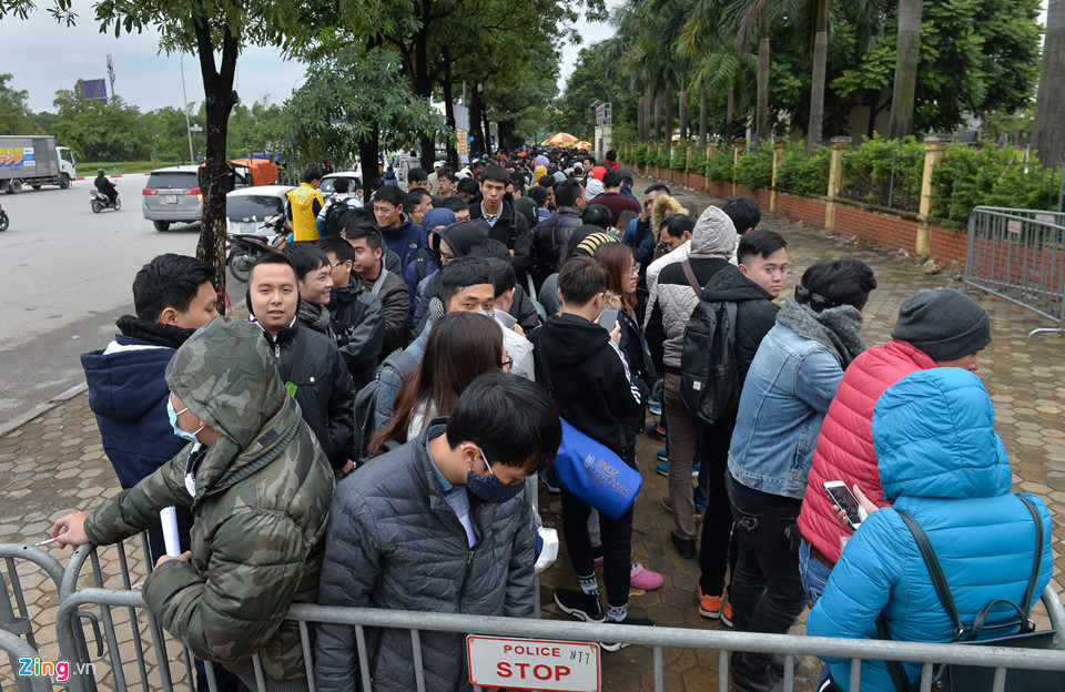 Dân phe không dám mua lại vé chung kết AFF Cup vì giá quá cao