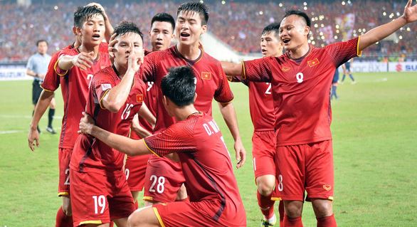 Xuân Bắc nói gì về ĐT Malaysia mà nhận bão like của dân mạng?