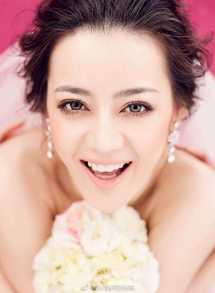 Địch Lệ Nhiệt Ba gây xôn xao với nhan sắc khác lạ, rộ nghi vấn sửa mũi trước khi tham gia showbiz